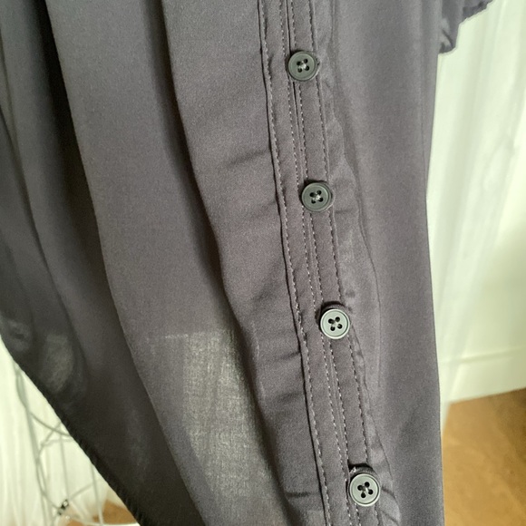 Torrid Challis smock 3/4 sleeves v-neckline button down! Size 3 - Picture 11 of 17